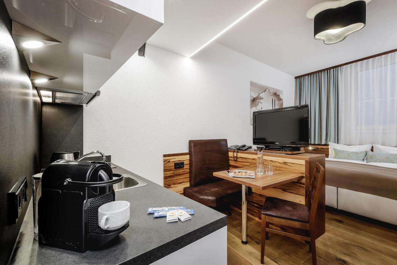 Alpinlounge Raetia Appartements Ischgl Exterior foto